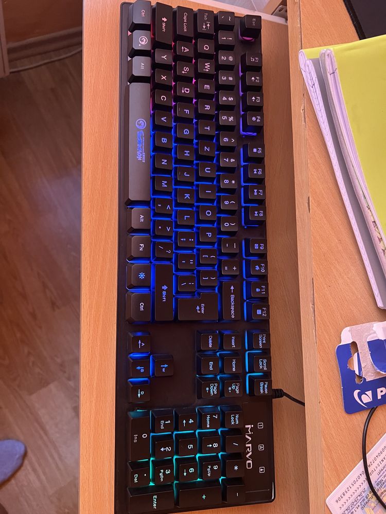 vand urgent !mouse + tastatura gaming scorpion KM409