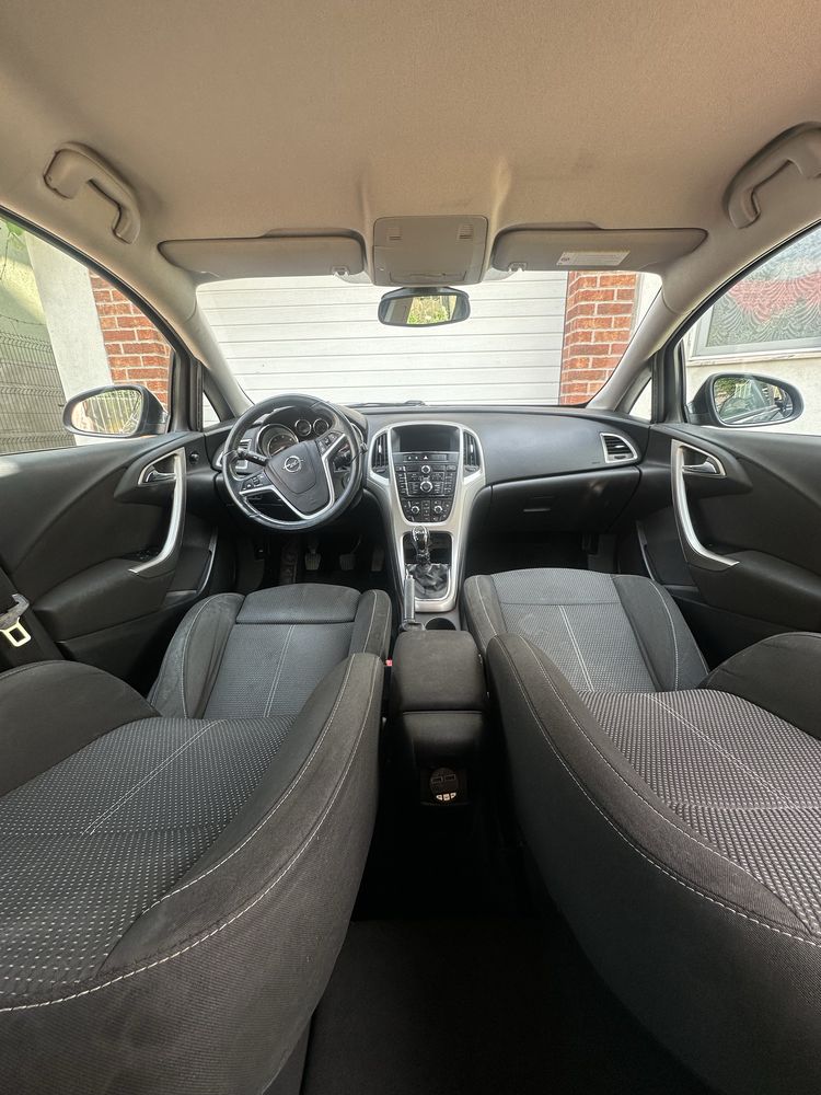 Opel Astra J Sport Tourer 1.7 cdti-110CP