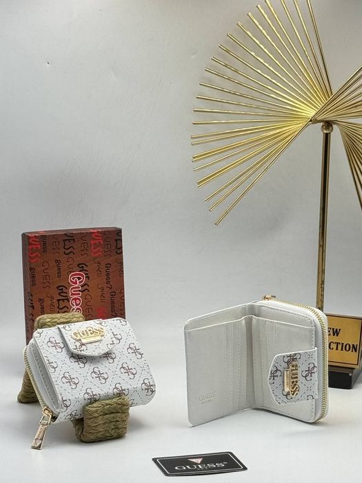 Стилно дамско портмоне