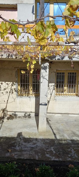 Продавам къща в с. БЕЛИЛА Община Средец