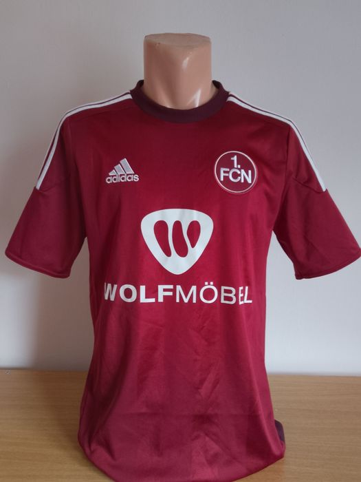 Tricouri Fotbal Germania: Bayern, Nurnberg

Stare: 9/10. Foarte