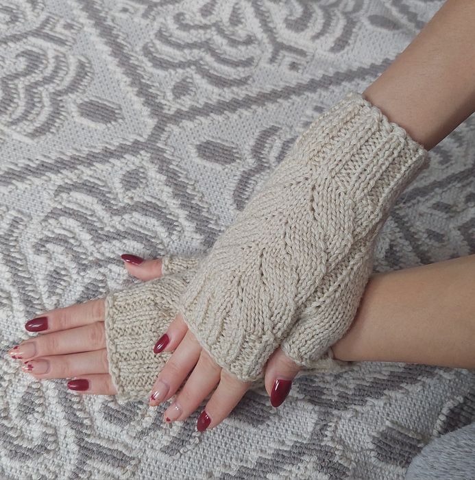 Mănuși damă fără degete.