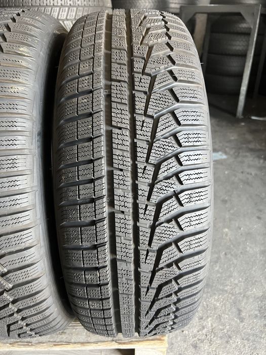 2 anvelope de iarna 235/65/17 Hankook 8.5 mm!