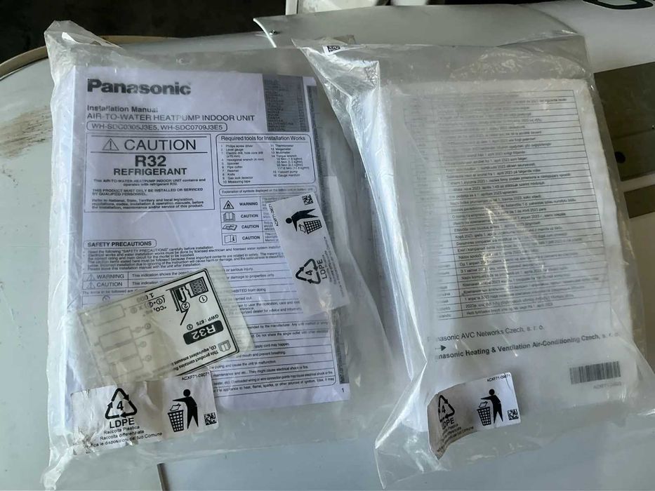 Sistem de căldură aer-apă Panasonic + boiler 284L + boiler 50L