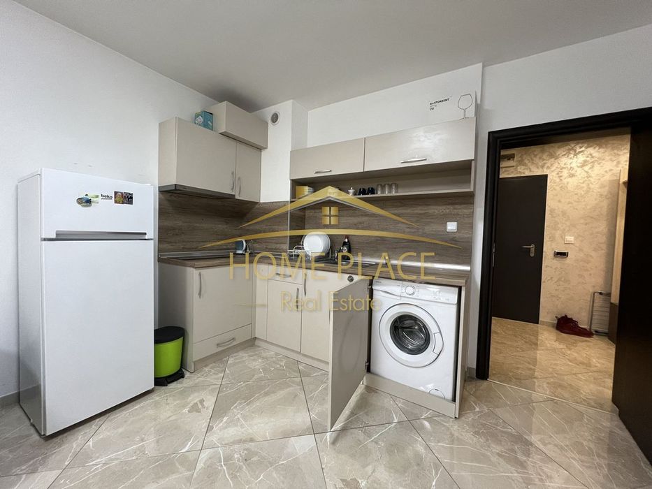 Дава се под наем Двустаен апартамент в Варна, Колхозен пазар - 70 кв.м за 408 € - Снимка #1