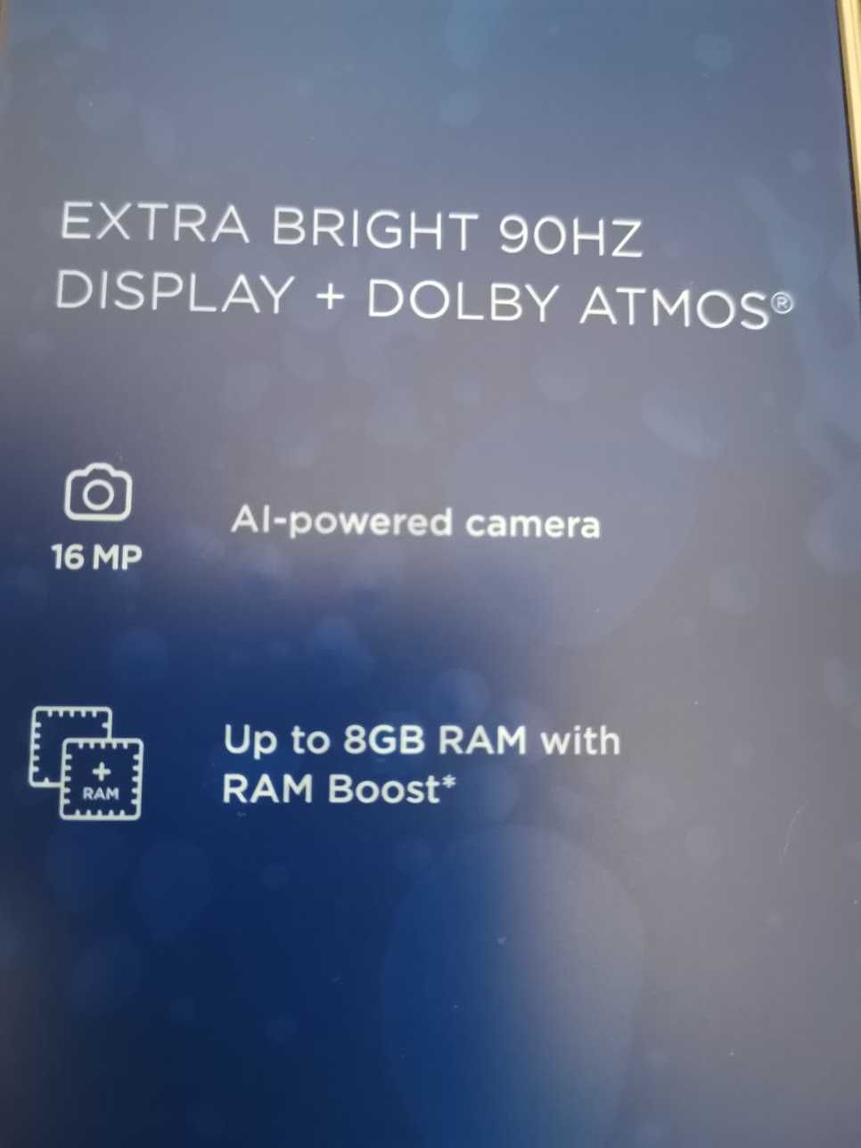 Продавам нов смартфон Motorola Moto G04 64GB 4GB RAM