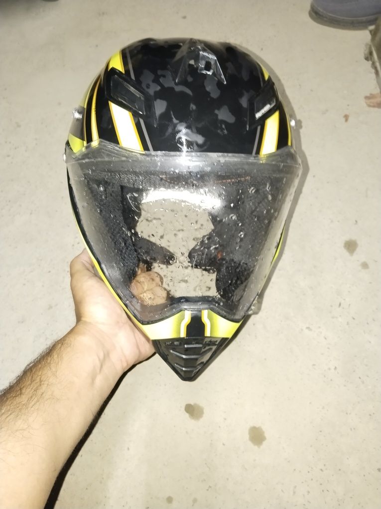 Moto kaska professionalni