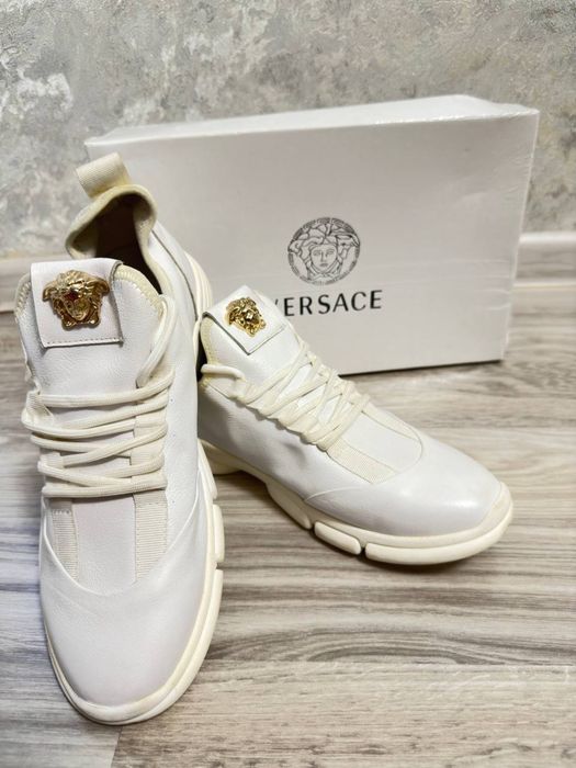 Кроссовки Versace