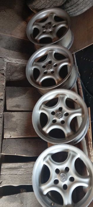 Продам диски автомобильные БУ литые от Тойота Авенсис