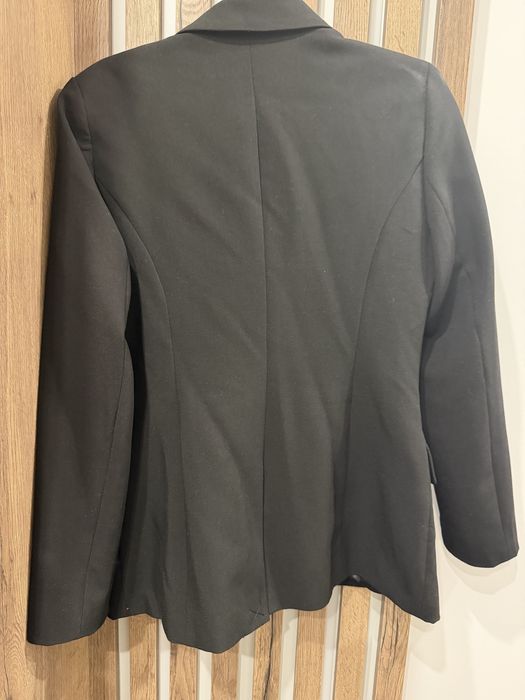 Черен класически костюм/ сет на Mohito. Размер 38