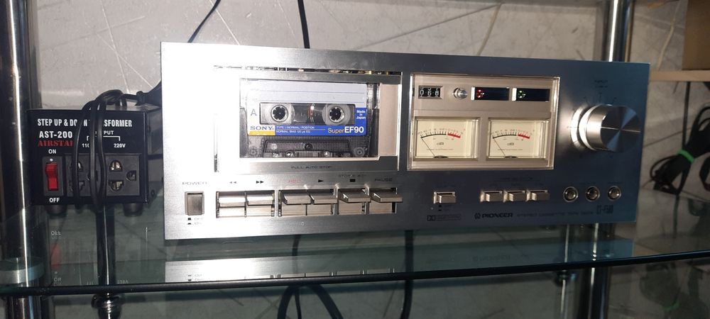 Продаю деку PIONEER CT- F500 в отличном техническом  состоянии