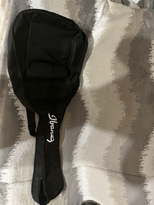 Chitară Phoenix cu husa inclusa