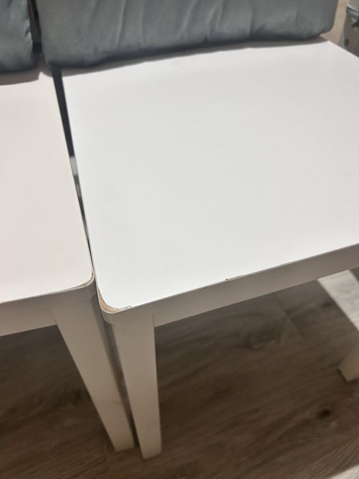 Vand set 4 scaune Jysk cu tot cu pernute 150 de lei