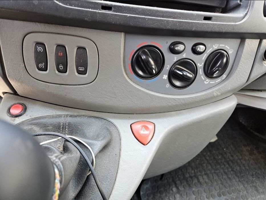 Vand opel vivaro 2012, 2.0,model lung