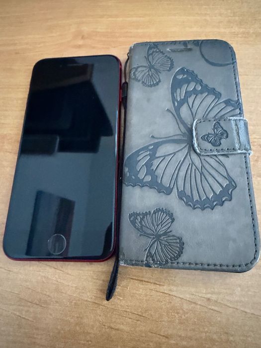 iPhone SE Red 3rd Gen + AirPods 2