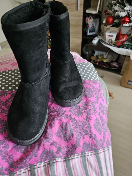 Cizme Ugg.    Big.   star