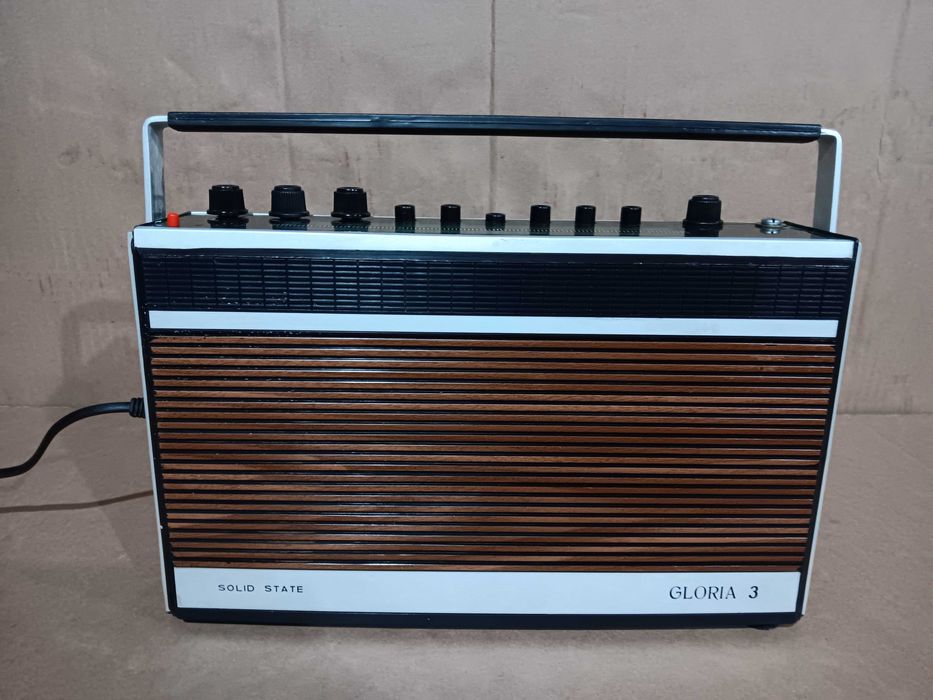 Amplificator Technics, casetofon Grundig , radio Gloria , radio lampi