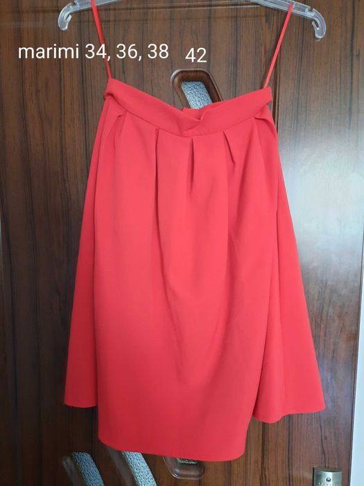 Vand lot de 22 fuste casual/office/elegante