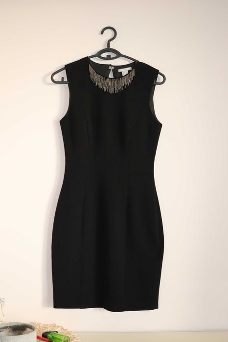 Продавам рокли обличани по един път