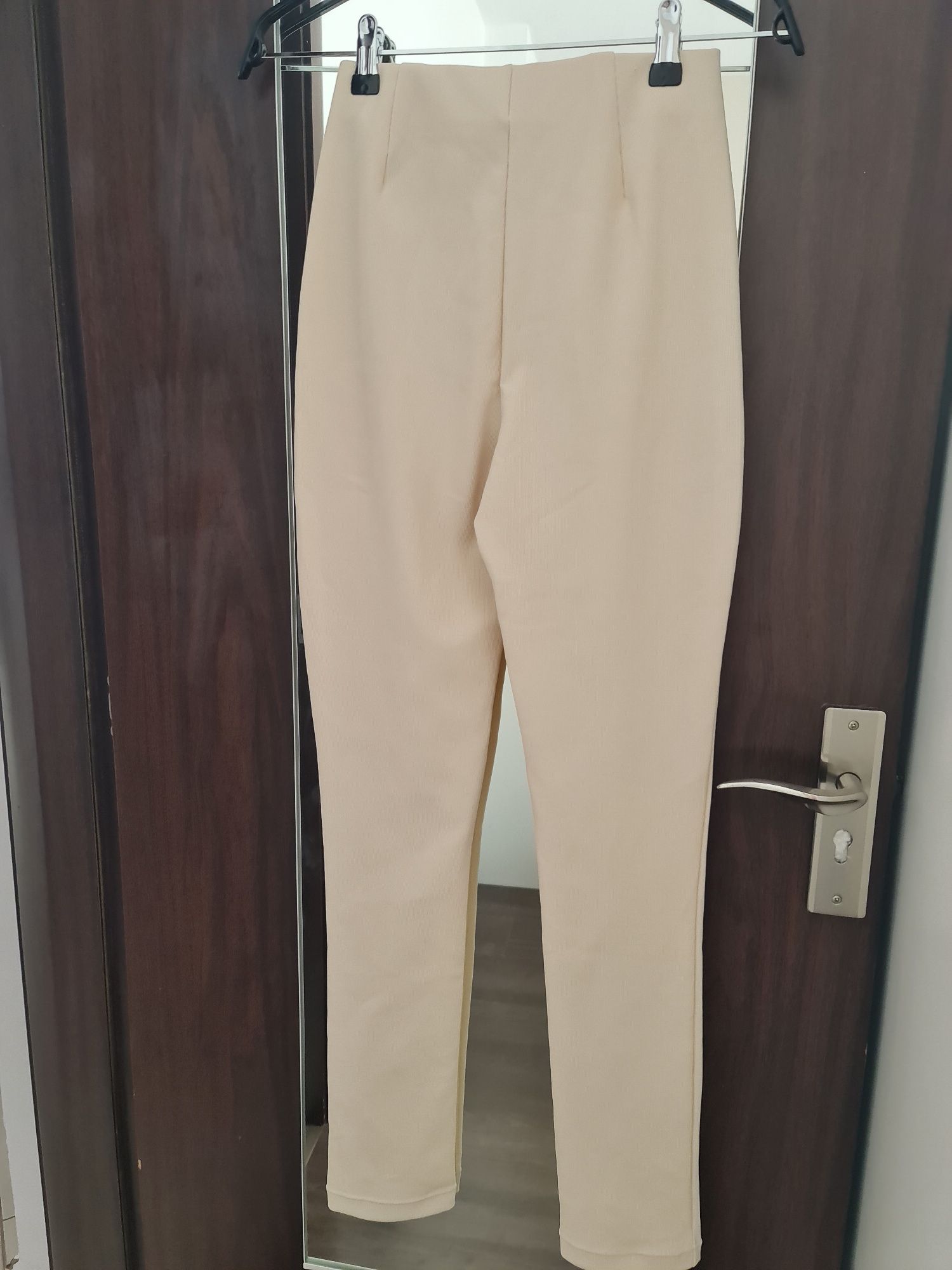 Клин, екрю, слонова кост Zara xs