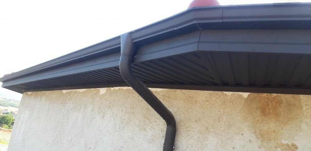 Монтаж на улуци,водосточни тръби и обшиване на комини