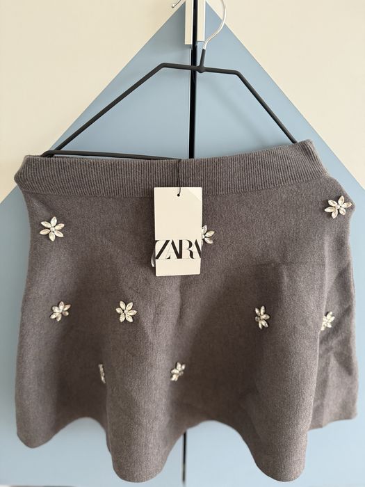 Чисто нова пола Zara, размер S