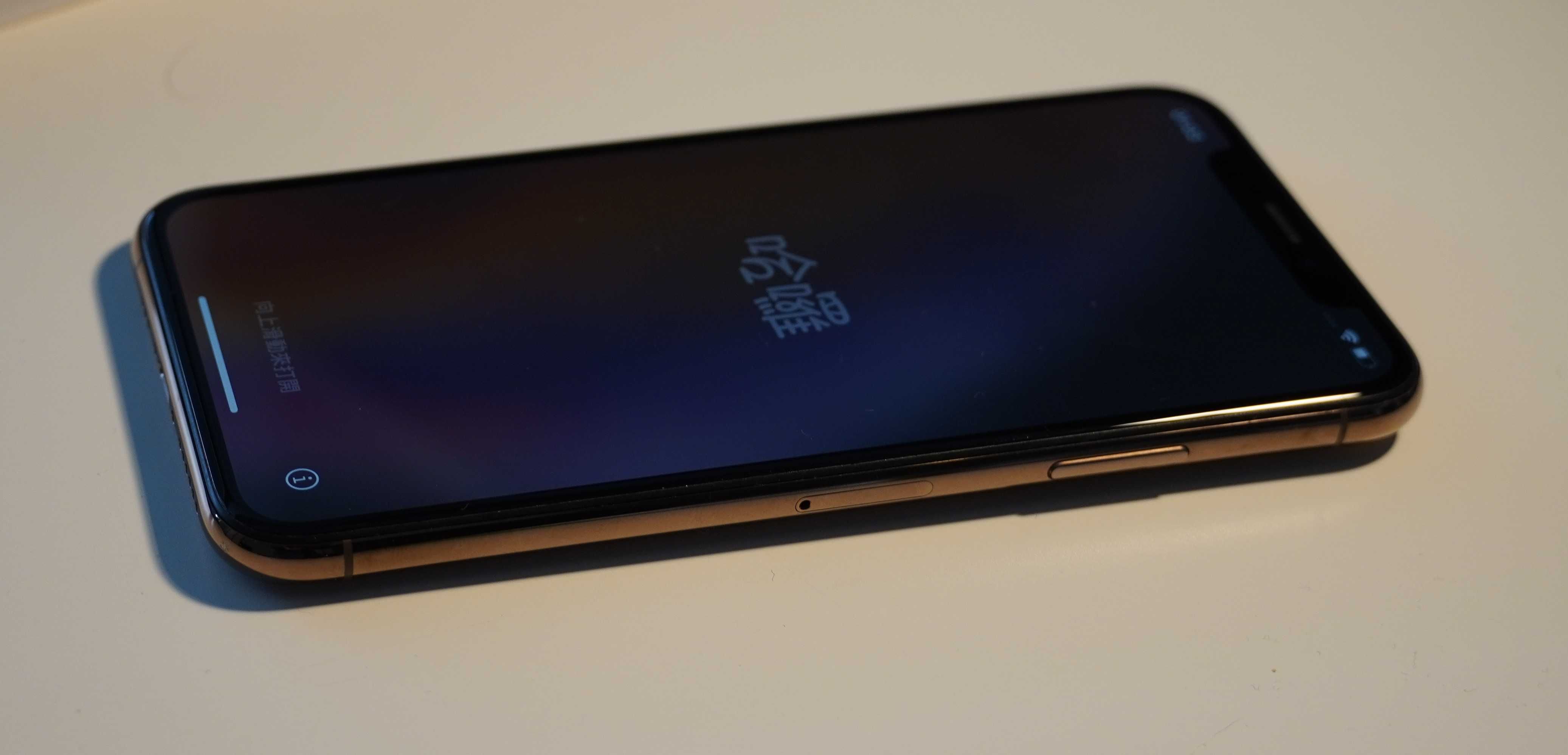 Iphone XS Gold 256 GB + Husa silicon transparenta