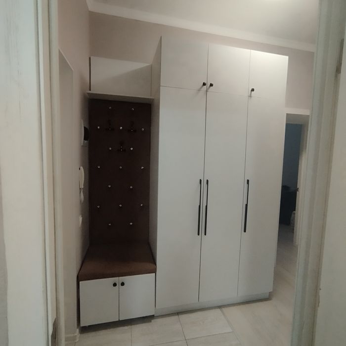 Продам шкаф в прихожую, бу в хорошем состоянии.