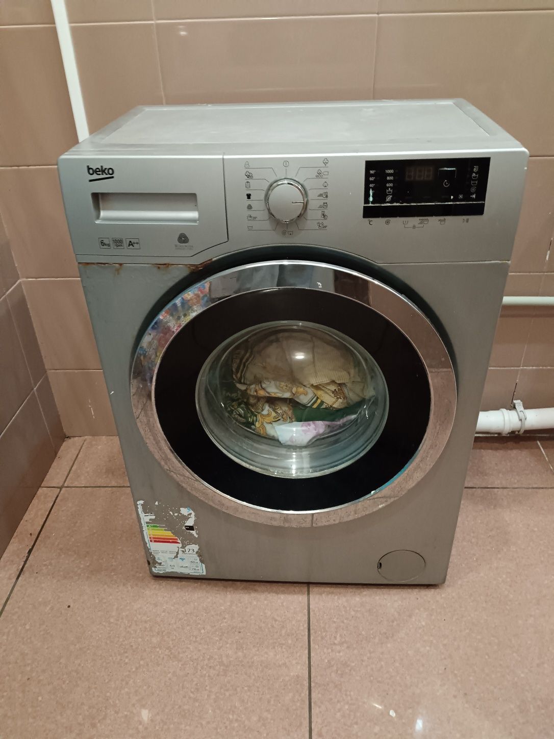 Продам стиральную машинку на запчасти