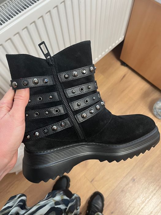 Ghete musette impecabile