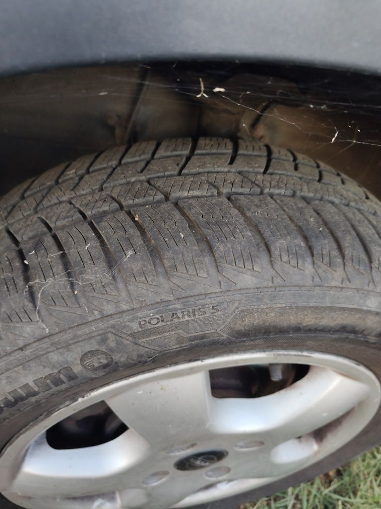 Nissan Almera  1.8 газ бензин