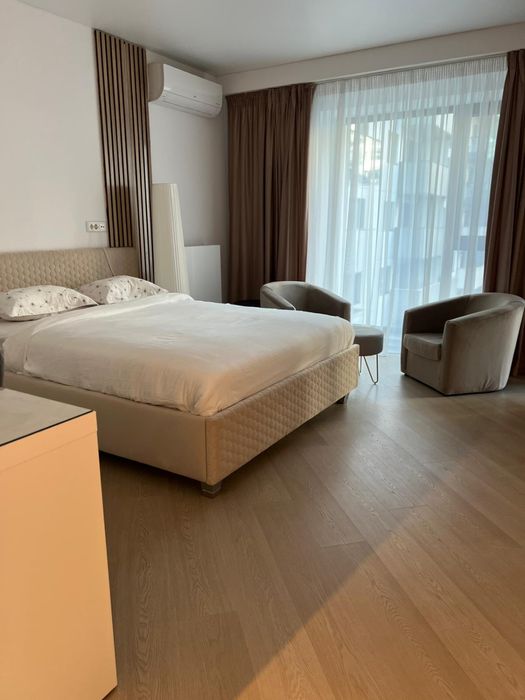 Cortina North - Studio 42mp, faza 2 cu vedere in curte