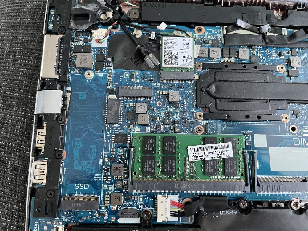 Лаптоп HP EliteBook 840 G5 i 7 ram 16