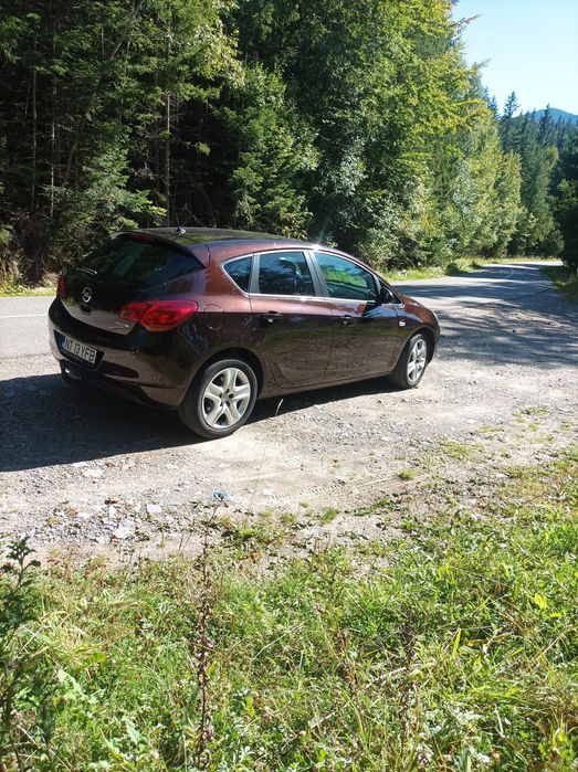 Opel Astra J 2012