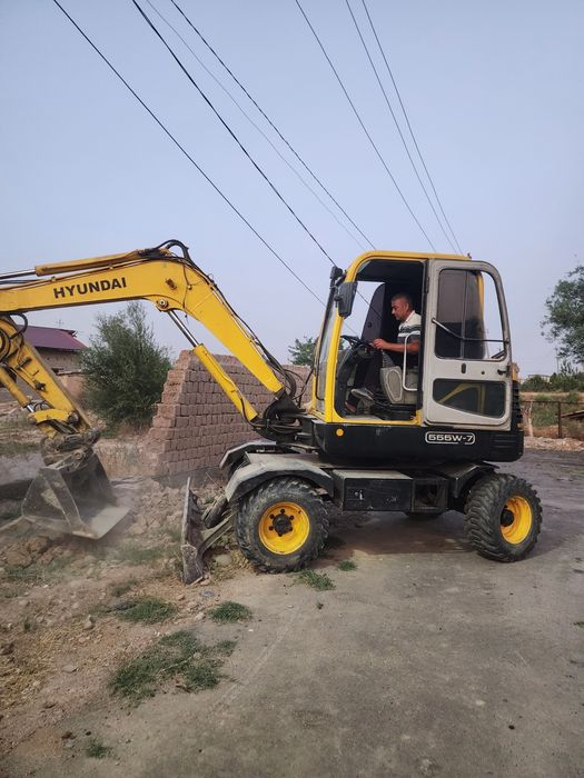 Mini Hyundai ekskavator xizmati