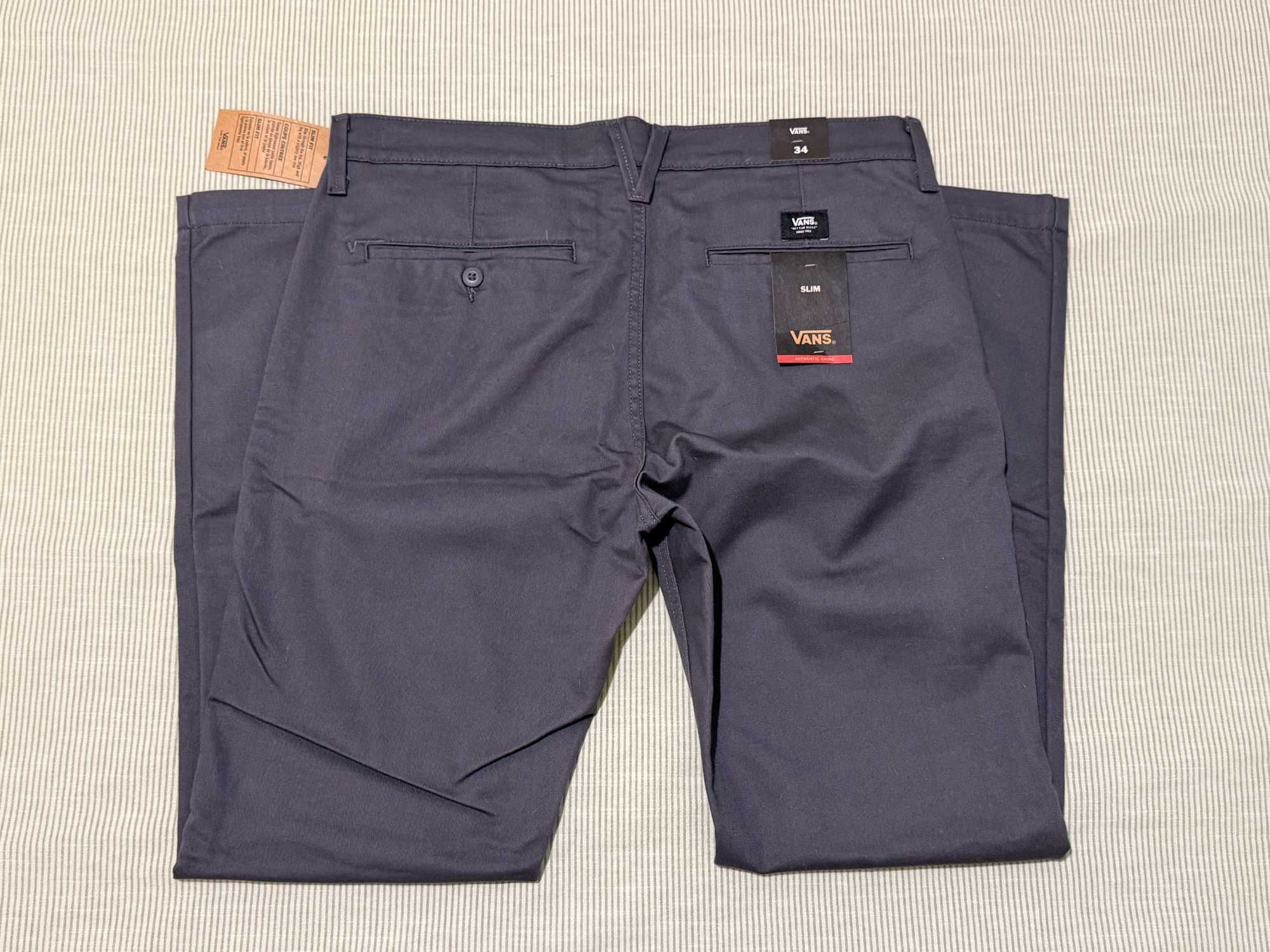 Продавам нов панталон Vans Authentic Chino Slim Pants, размер 34