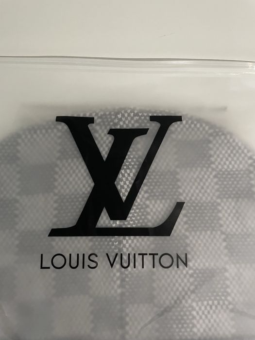 Căciulă Louis Vuitton Damier Grey, nouă cu etichetă