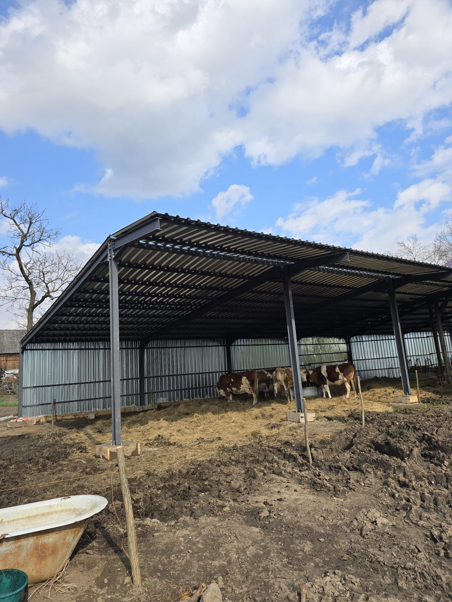 Vand hala pe structura metalica diferite dimensiuni demontabila pe sur