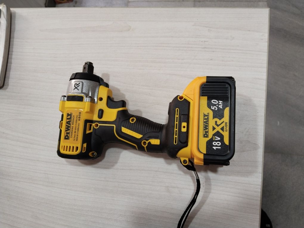 DeWALT наборы шуруповёрт и гайковёрт