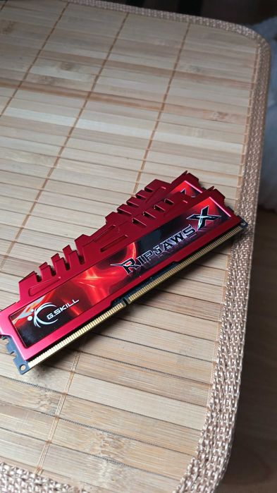 2x 8 GB Ram GSkill DDR3