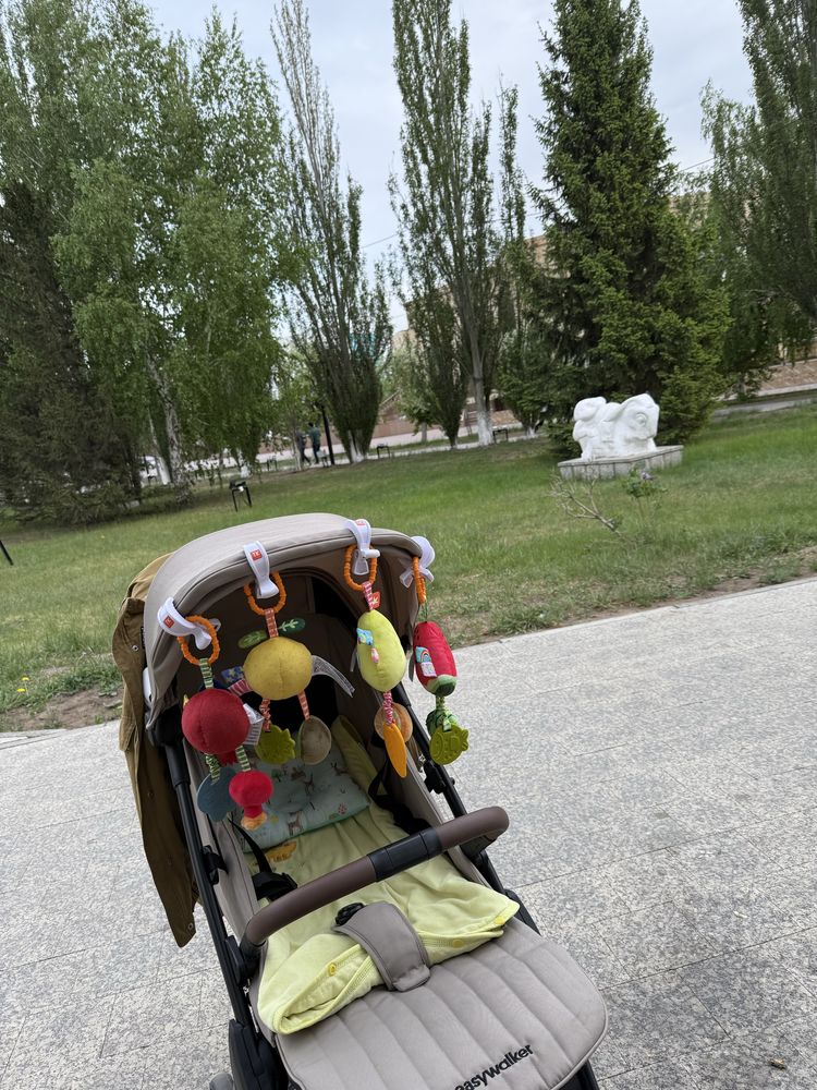 Продам прргулочную коляску Easywalker