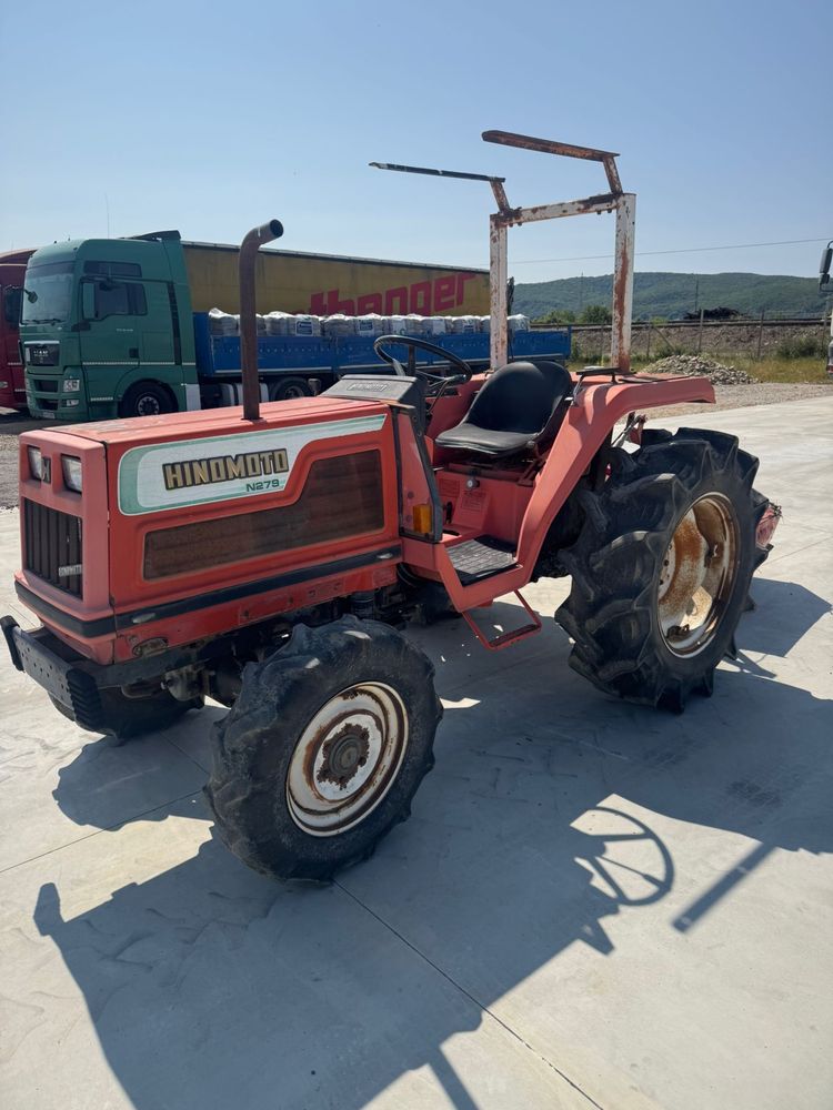 Tractor Hinomoto N279 4x4 28 CP