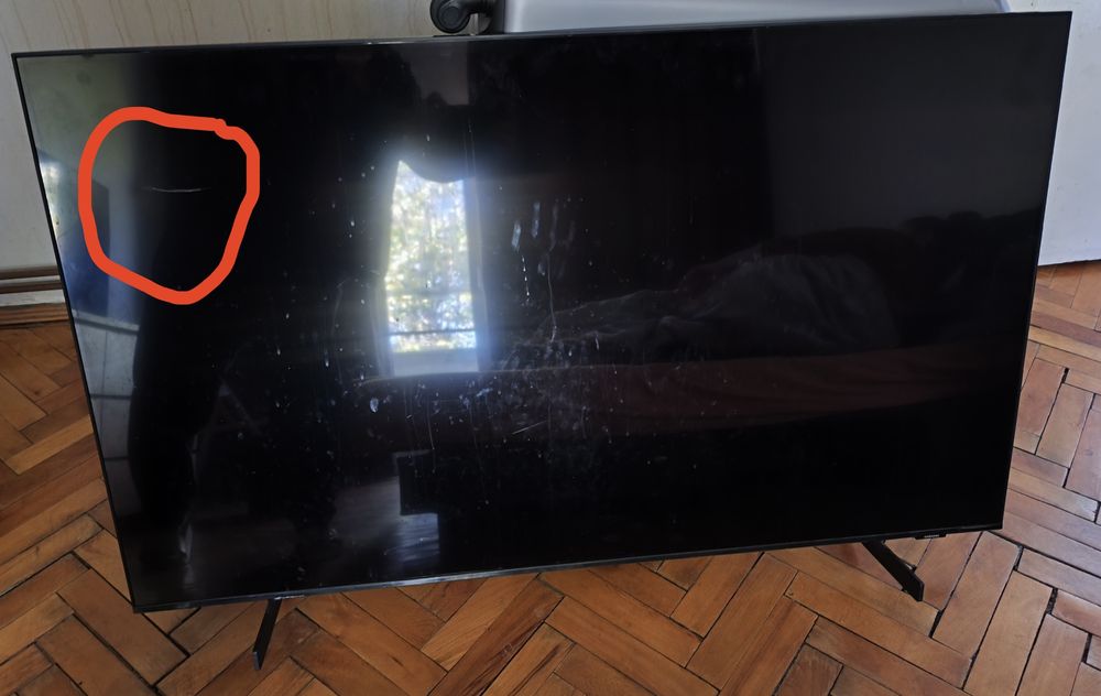 Televizor smart Samsung - ecran zgâriat