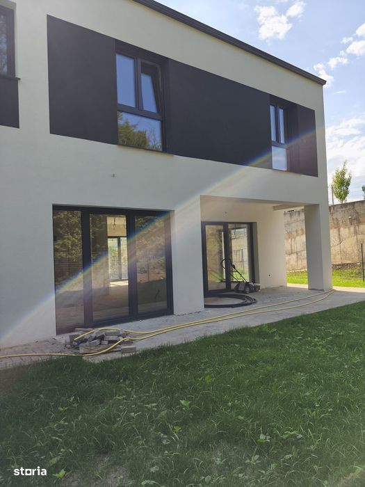 Casa tip duplex 134 mp utili+ pod înalt utilizabil 60 mp