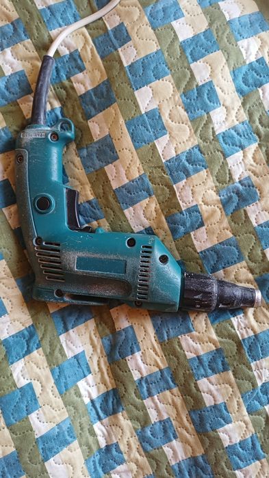 Винтоверт за гипсокартон Макита