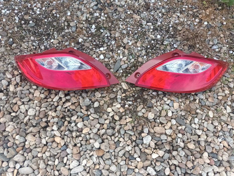 ляв и десен стоп за мазда 2 07 - 14 MAZDA 2