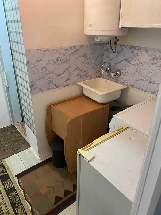 Дава се под наем Едностаен апартамент в Бургас, Възраждане - 23 кв.м за 135 € - Снимка #2