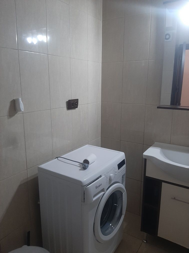 Apartament de închiriat 3 camere