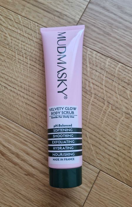 Лот с нова козметика