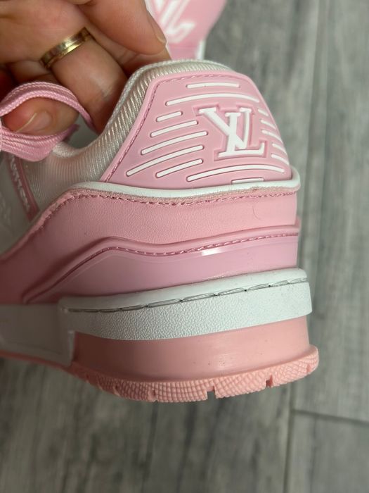 Adidasi Louis Vuitton